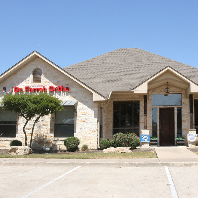 An exterior image of the office of Dr. Farrah Orthodontics in Pflugerville TX